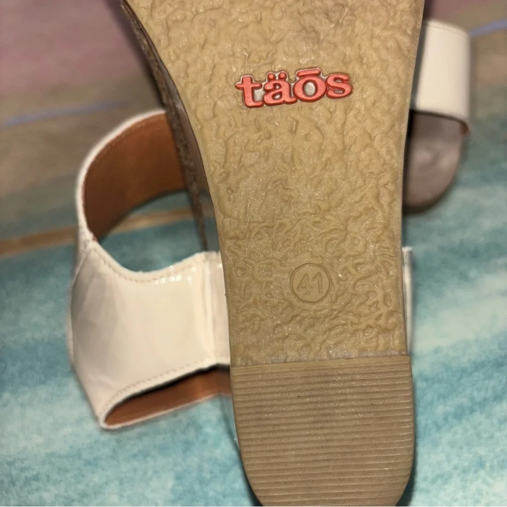 Taos Carousel 2-Strap Wedge Sandals women’s size EU 41 / US 10 - 10.5